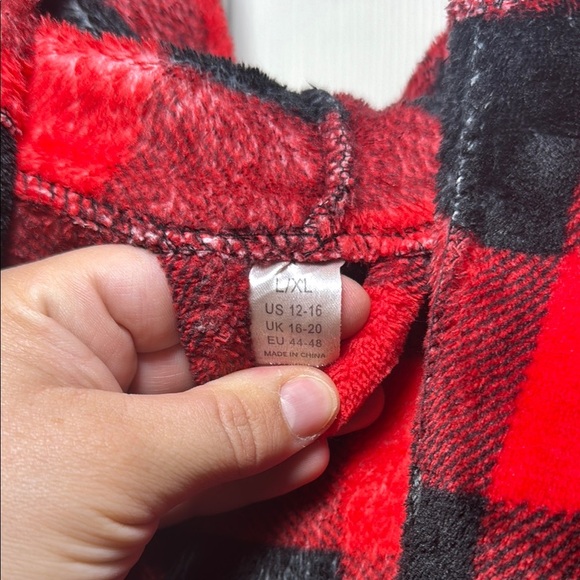 Woman’s Plush Buffalo Plaid Robe with Pockets Size Large/XL - Picture 3 of 6